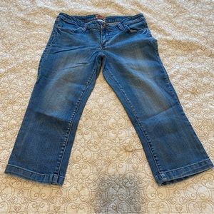 No Boundaries Juniors Capris Jeans